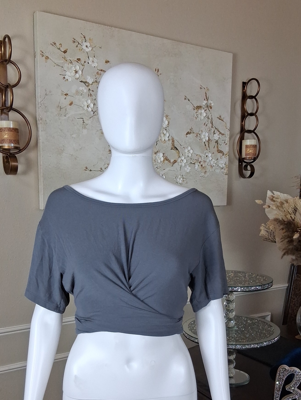 Victoria's Secret Women’s Gray Twist-Front Crop Top Short Sleeves Medium - Picture 5 of 16